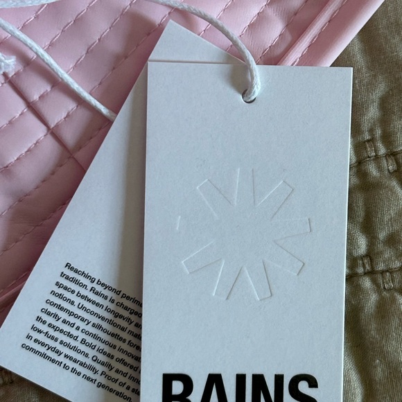 RAINS Bucket Hat Candy Pink NWT Size One Size - Picture 5 of 9